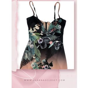 *Limited edition* sexy Bebe dress